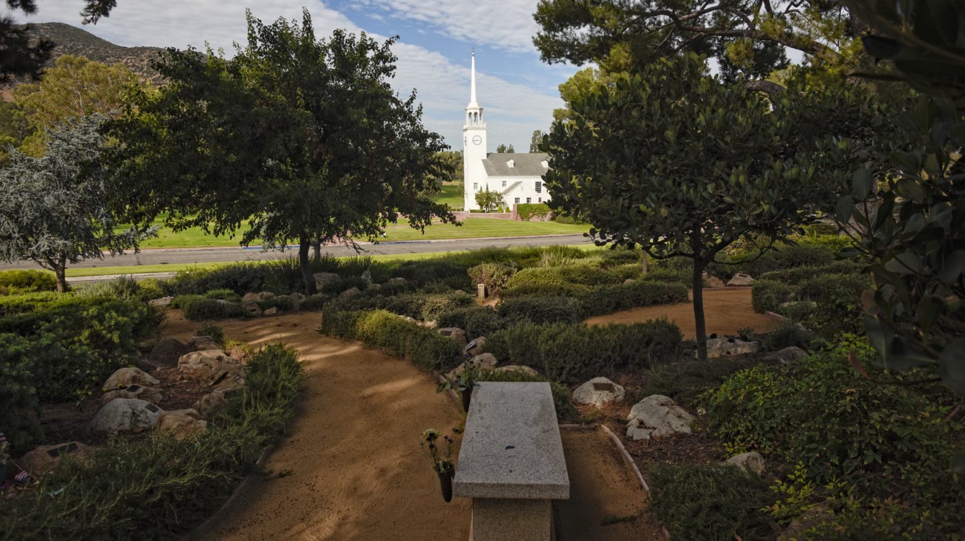 Woodlands Forest Lawn